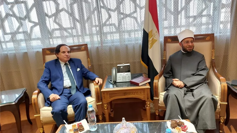 أمين العام لرابطة الجامعات الإسلامية يلتقي وزير الأوقاف