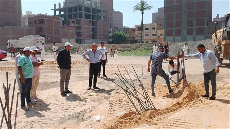 إزالة حالات تعدي بالبناء المخالف بمراكز المنيا
