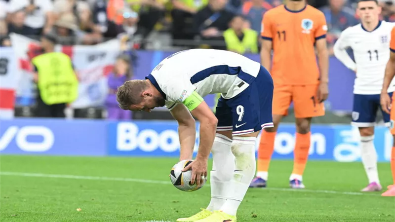 يورو 2024..جاري نيفيل بهاجم حكم مباراة إنجلترا وهولندا