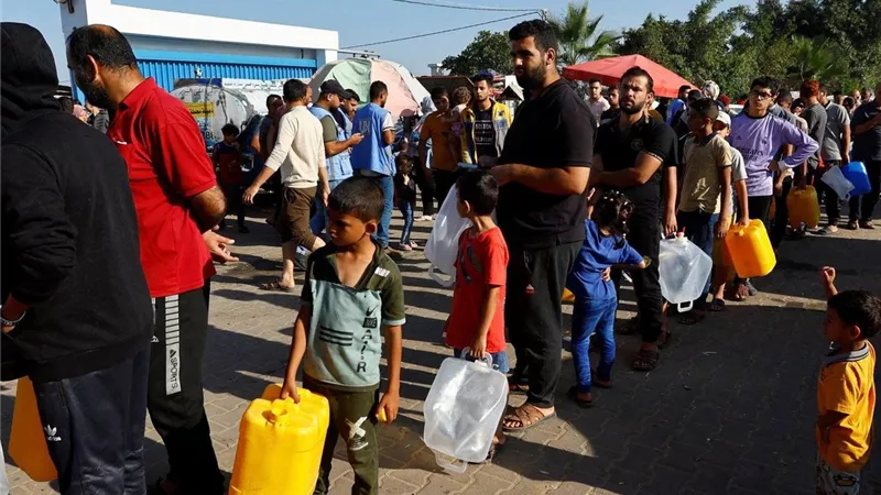 إعلام فلسطيني: توقف محطات تحلية المياه بغزة والشمال