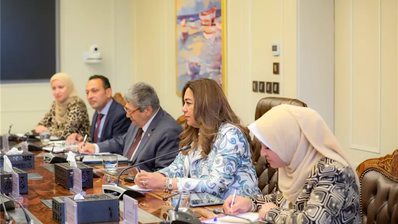 عوض : تعاون التنمية المحلية و البيئة لمواجهة نوبات تلوث الهواء