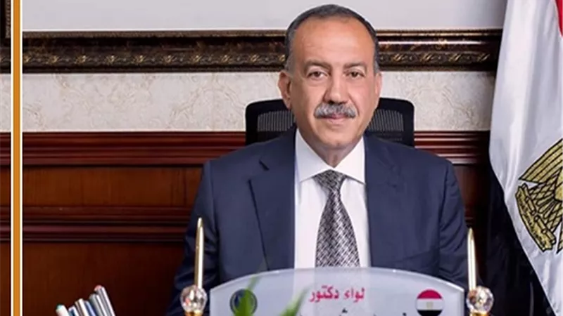 محافظ أسيوط: توريد 193 ألف طن قمح للشون والصوامع ومراكز التجميع