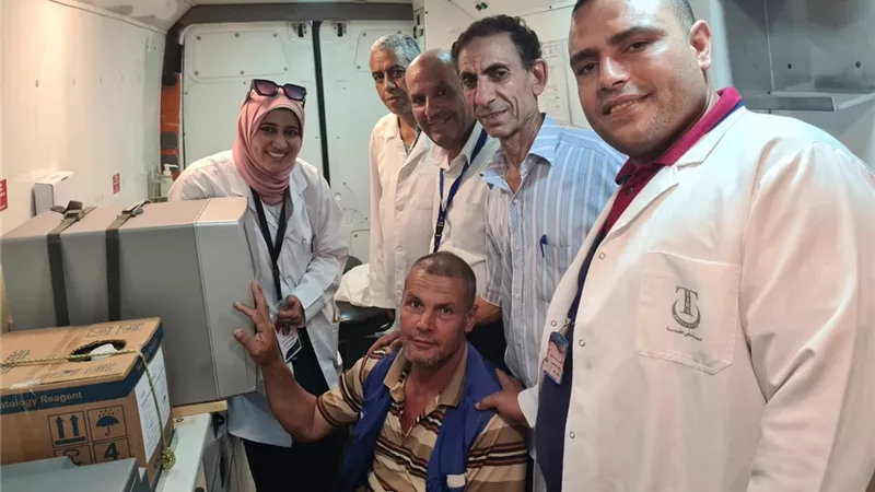 توفير جهاز تحليل صورة دم كاملة بمعمل الدم بالقوافل الطبية بالمجان