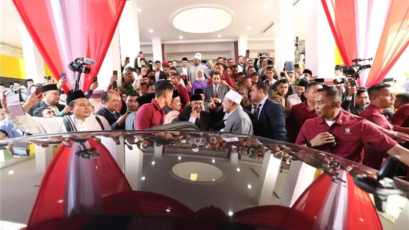 شيخ الأزهر : عليكم بالعلم وعدم الانصياع للتَّيارات المتطرفة