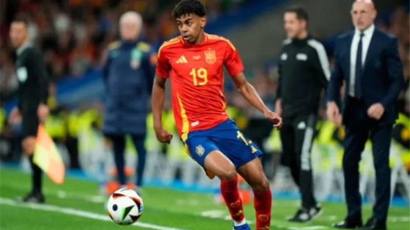بعد تألقه في اليورو..برشلونة يقرر تسجيل لامين يامال