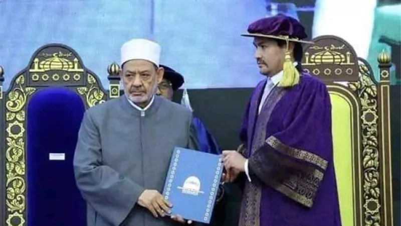 مفتي روسيا يهنئ شيخ الأزهر .. أفضل شخصية إسلامية في العالم