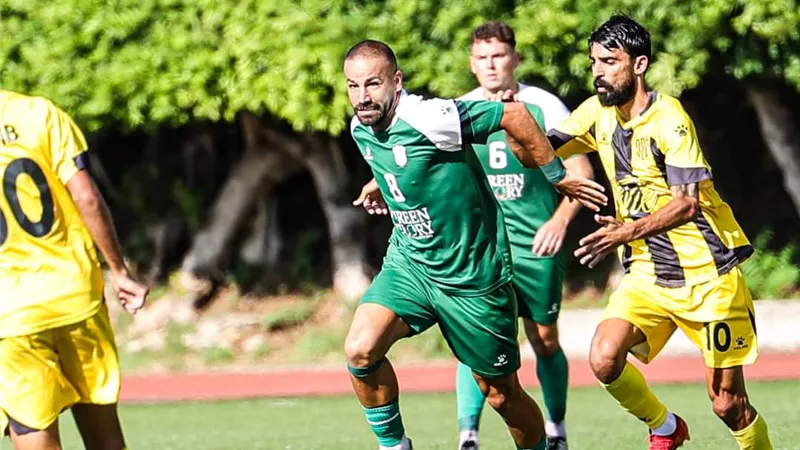 الأنصار يتوج بكأس لبنان بعد الفوز على العهد