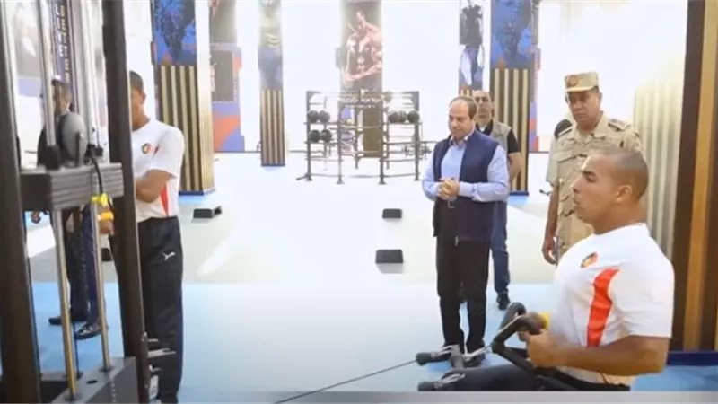 الرئيس السيسي يُتابع جهود إنشاء القيادة الإستراتيجية بالعاصمة الإدارية الجديدة.. فيديو