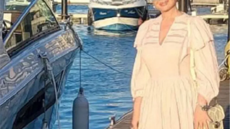 إلهام شاهين.. رشاقة ودعم للسياحة من الساحل.. مصر أجمل بلد بالدنيا