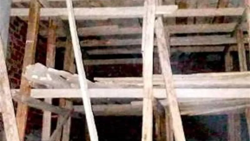 فك شد خشبية مخالفة وتكثيف أعمال النظافة بمدينة الأقصر