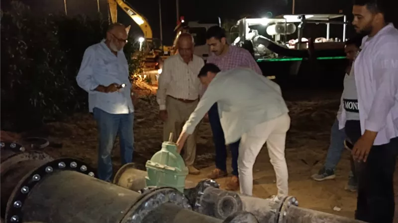 إسماعيل يتفقد مشروعات البنية التحتية بالعبور الجديدة