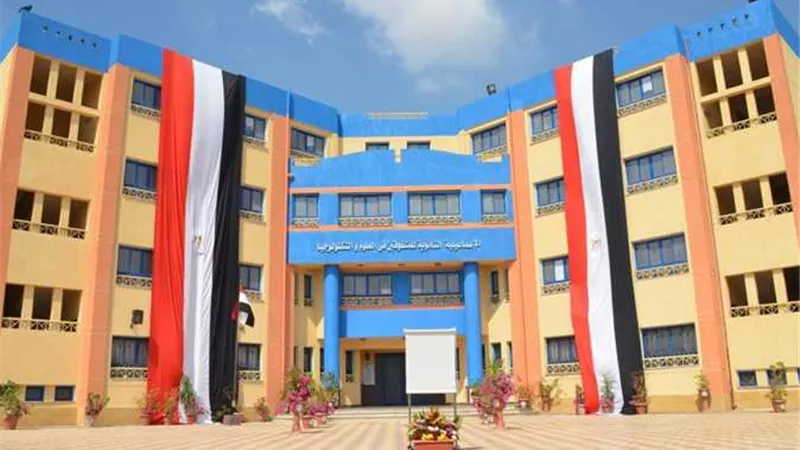 الشروط وطريقة التقديم والتخصصات.. وظائف جديدة للمعلمين في مدارس المتفوقين