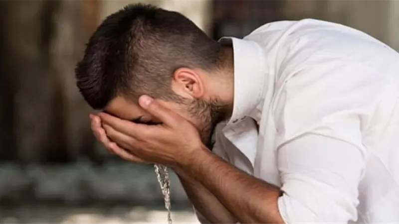حكم تلاوة القرآن دون وضوء