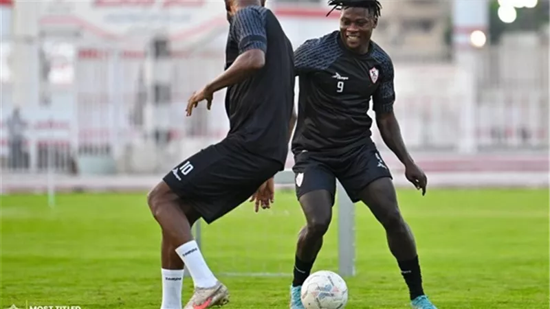 سامسون أكينولا يفاجىء جماهير الزمالك وينتظم فى التدريبات اليوم