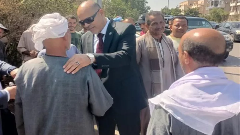 وزير العمل: القيادة السياسية تولّى الإهتمام الأكبر نحو نزول المسؤولين للمواطنين