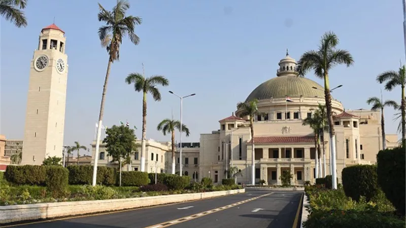 جامعة القاهرة تُعزز رقابة المراجعة الداخلية والحوكمة لتحسين آداء إدارتها