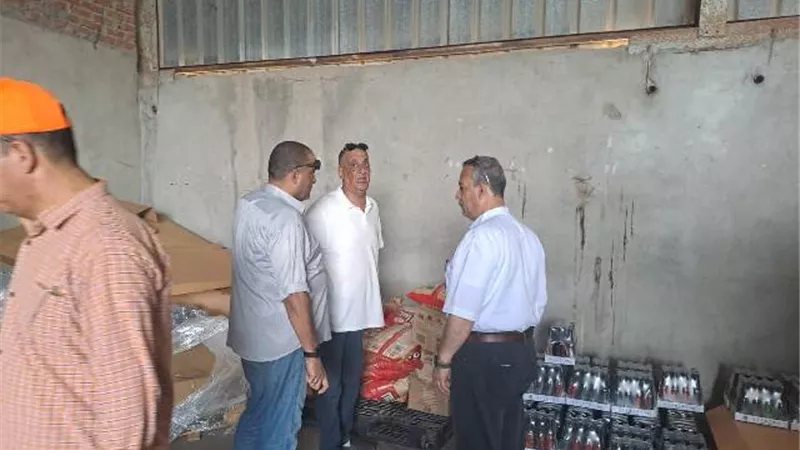 محافظ كفرالشيخ: ضبط 6800 عبوة مياه غازية منتهية الصلاحية