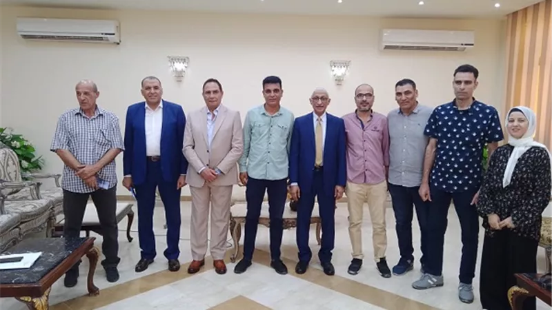 محافظ شمال سيناء يستقبل أعضاء حزب التجمع