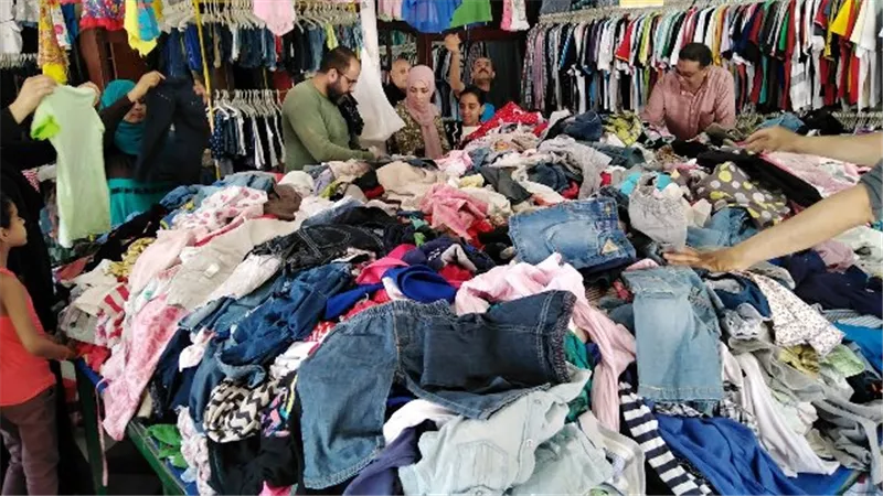 اكتشاف ملابس نسائية 