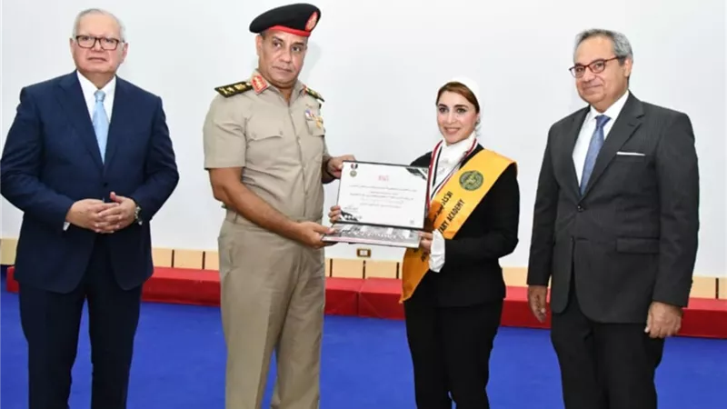 الأكاديمية العسكرية تنظم مراسم تخريج الدورة (56) للملحقين الدبلوماسيين