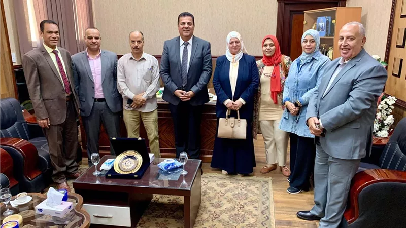 رئيس جامعة بني سويف التكنولوجية يستقبل وكيل وزارة المالية