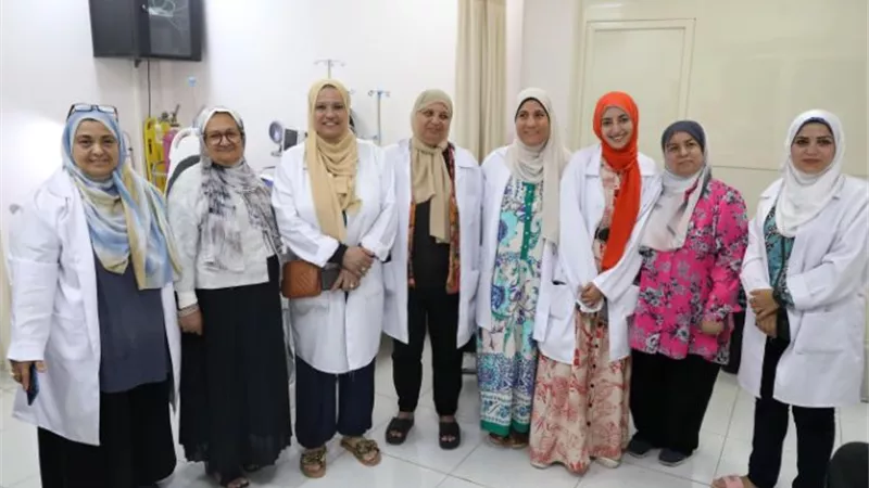 إقبال كبير على القافلة الطبية لجامعة الأزهر برأس غارب