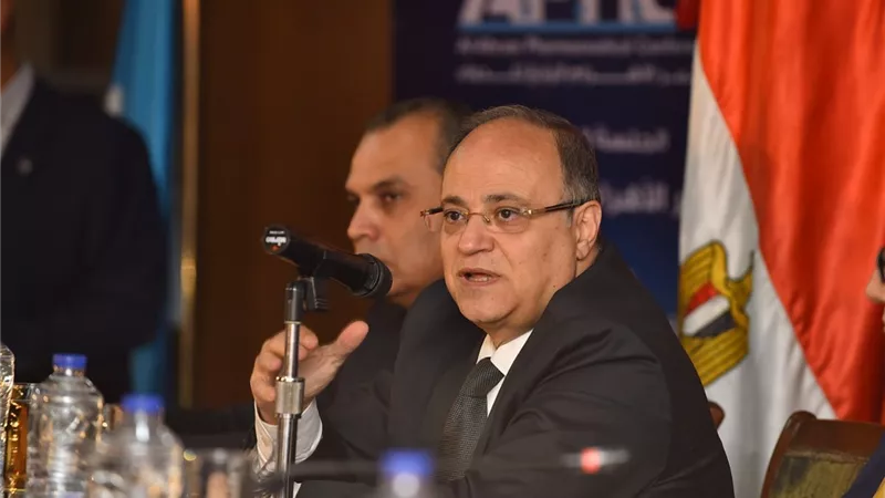 رئيس هيئة الدواء يشارك بالجلسة التحضيرية لمؤتمر الأهرام للدواء في نسخته الرابعة