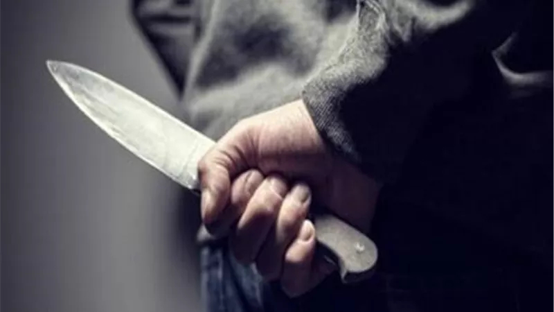 قاتل شريكه: رفض اعطائي نصيبي في بيع المعدات فطعنته