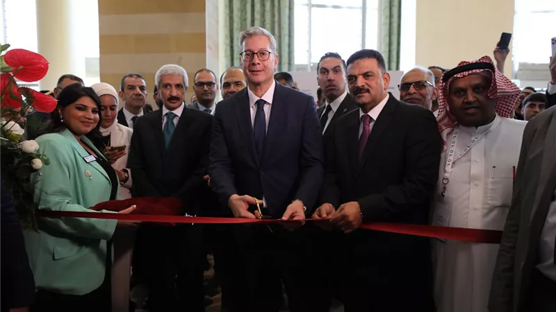 وزير البترول يتفقد أجنحة المعرض بمنتدى مصر للتعدين