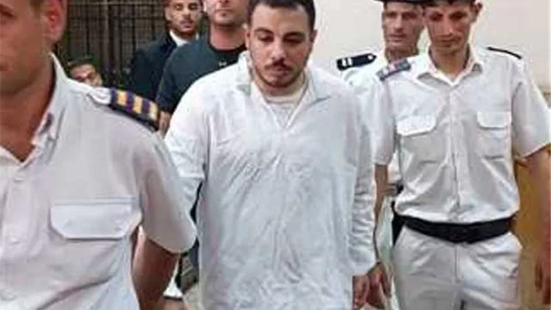 سفاح التجمع يرفض انتداب المحكمة لمحامي جديد