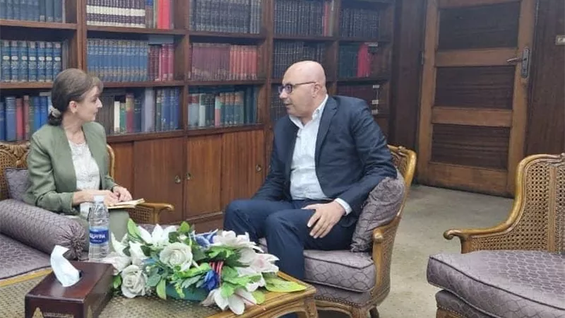 سفيرة رومانيا تبحث مع رئيس الهيئة العامة للكتاب سبل تعزيز التعاون