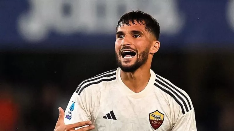 رسميًا.. الإتحاد السعودي يتعاقد مع نجم روما الإيطالى