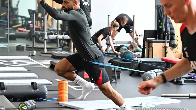 شاهد محمد صلاح من تدريبات ليفربول أمس .. صور وفيديو