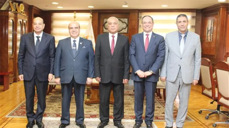 رئيس النيابة الإدارية يستقبل مساعدي وزير العدل