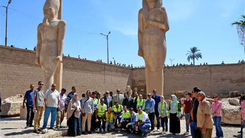 محافظ سوهاج يتفقد المنطقة الأثرية بأخميم بعد نقل سوق الأربعاء