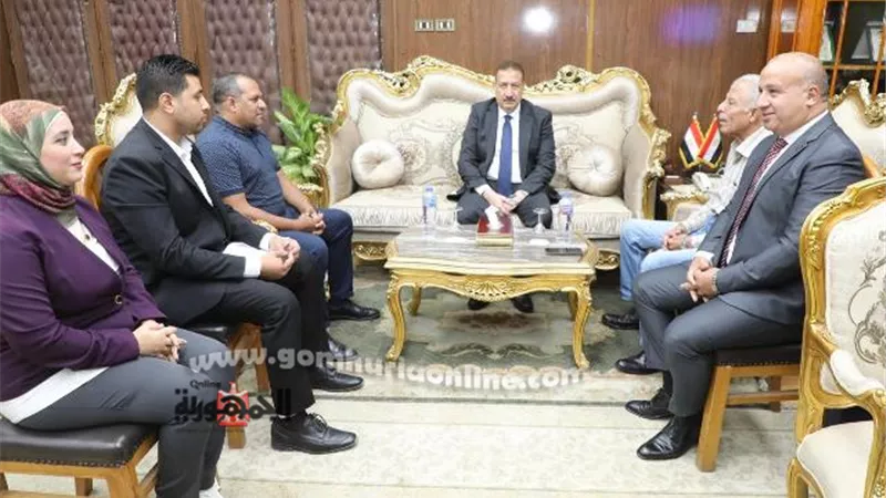 محافظ المنوفية يلتقي مستشار رئيس مجلس الوزراء للمشروعات القومية