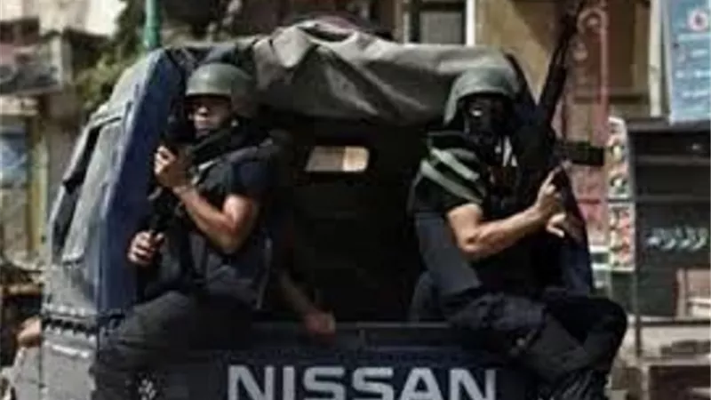 الداخلية تضبط معلمين الكيف وتجار السلاح في أسوان ودمياط