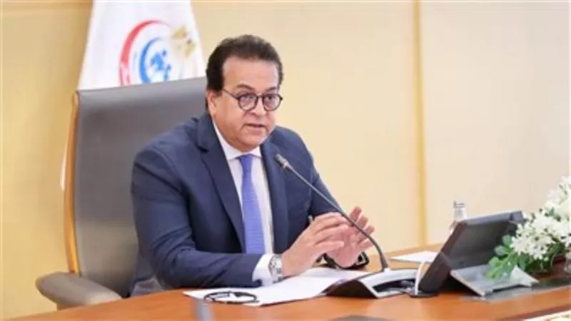 وزير الصحة يدعو طبيبة سوهاح وزوجها لزيارته في مكتبه الإثنين القادم