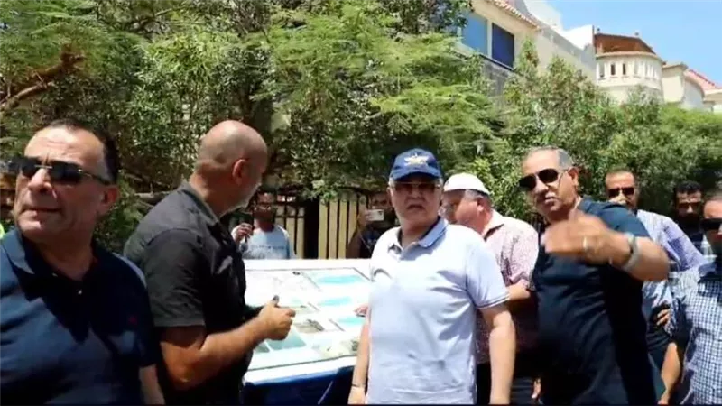 محافظ البحر الأحمر يتفقد اعمال الرصف والتطوير بمنطقة مجاويش