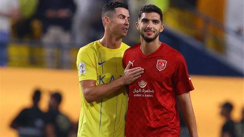رسميا .. الأهلى يضم مدافع منتخب قطر لمدة عام على سبيل الإعارة