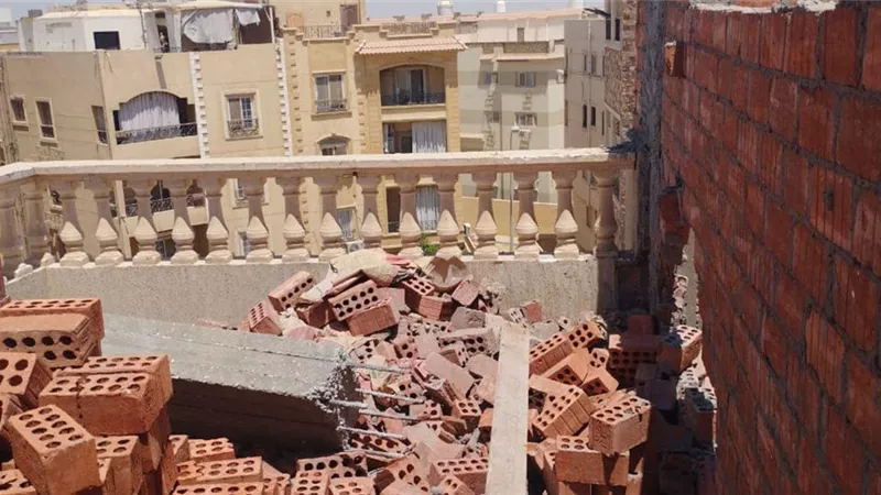 جهاز القاهرة الجديدة يشن حملة إزالة للمباني المخالفة .. صور