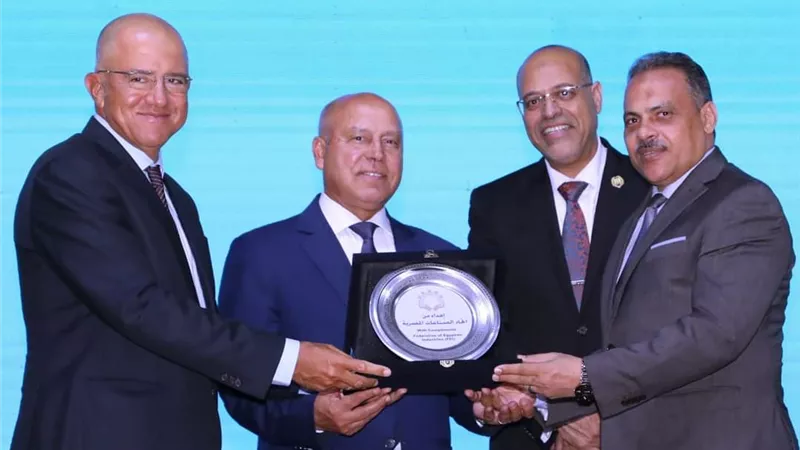 محافظ الشرقية يؤكد أهمية التعليم الفني ودوره البنَّاء في دعم الصناعة المصرية