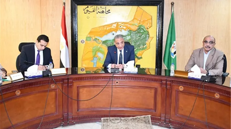 محافظ الفيوم يشدد على مجابهة كافة التعديات على الأراضي الزراعية