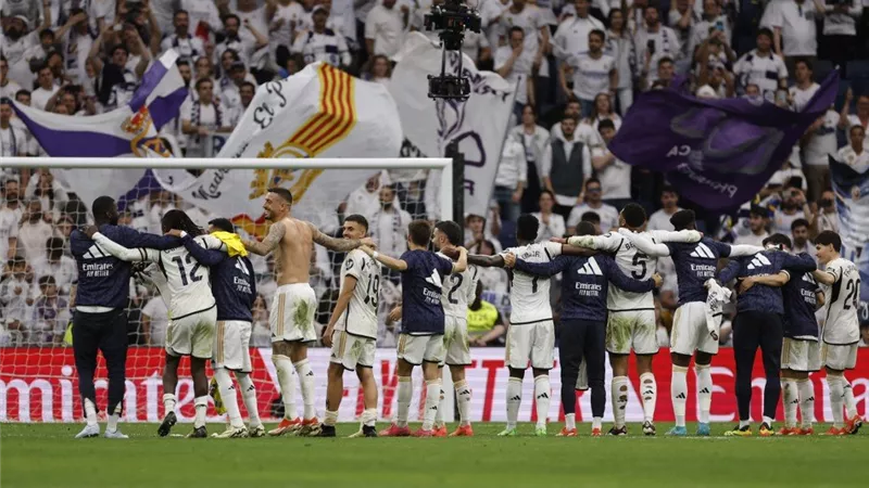 رسميًا.. ريال مدريد يعلن تجديد عقد نجم الفريق حتى 2025