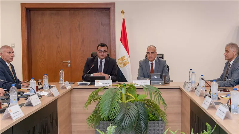 وزيرا الري والإسكان يبحثان توفير المياه للمواطنين خلال الصيف