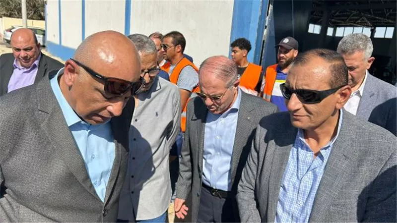 نائب وزير النقل يتفقد مشروعات ميناء بورتوفيق بالسويس