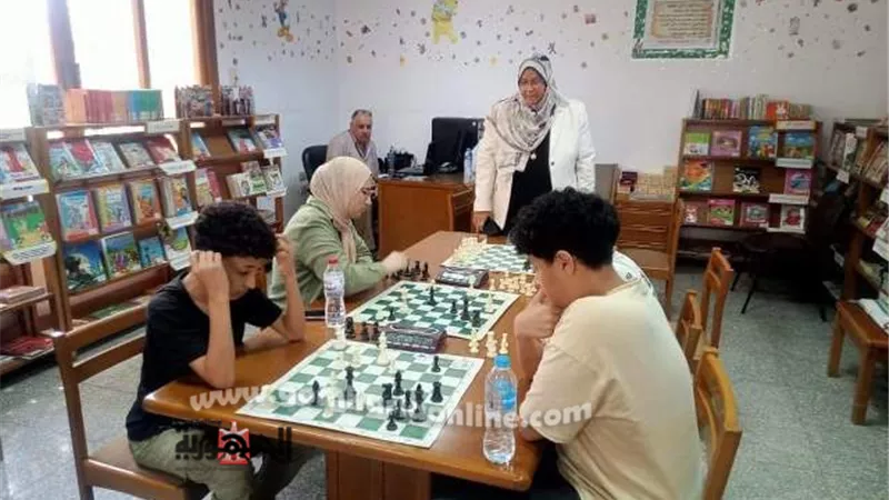 مدير تعليم دمياط يهنئ الفائزين بالمراكز الأولى بمسابقة الشطرنج