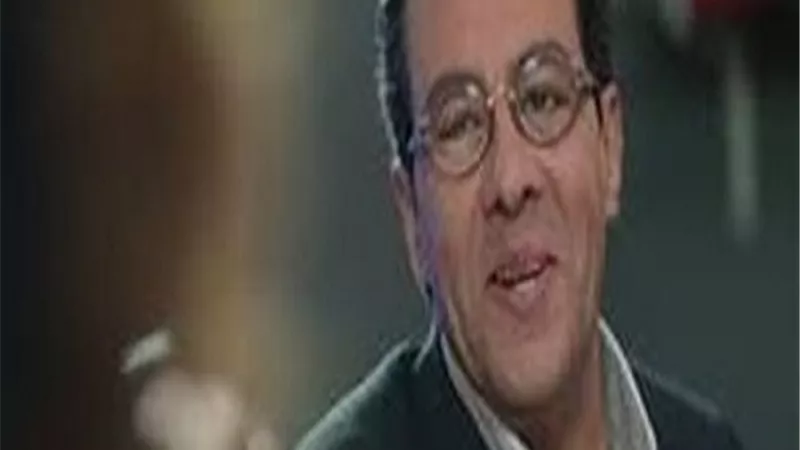 محمد علي رزق: تامر ضيائي بيراعي زوجته 17 سنة واللى حصل مهين