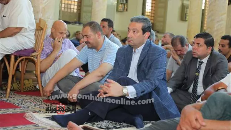 الشهابي يؤدى صلاة الجمعة الأولى له بدمياط ويحاور للمواطنين