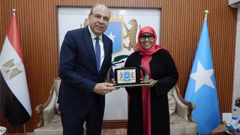 مصر للطيران تدشن خطين جديدين إلي جيبوتي ومقديشيو